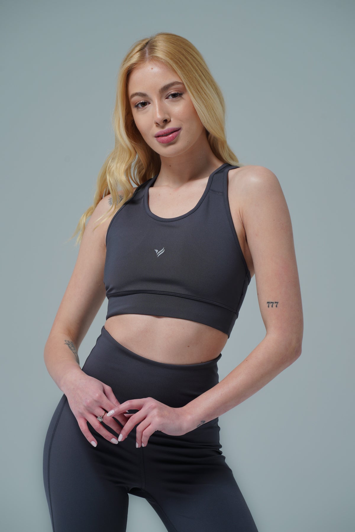 Aero Motion - Füme Geniş Askılı Kaplı ve Destekli Spor Sütyeni