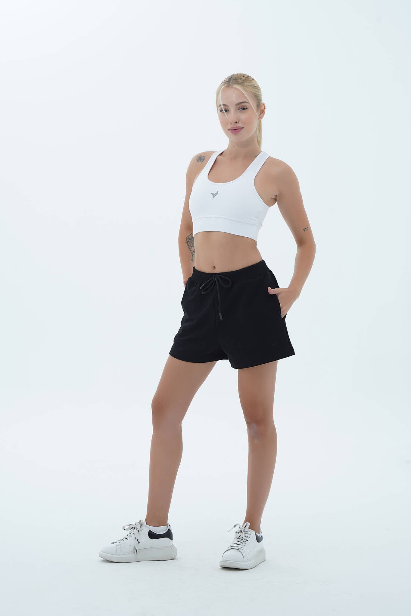 Aero Motion - Beyaz Geniş Askılı Kaplı ve Destekli Spor Sütyeni