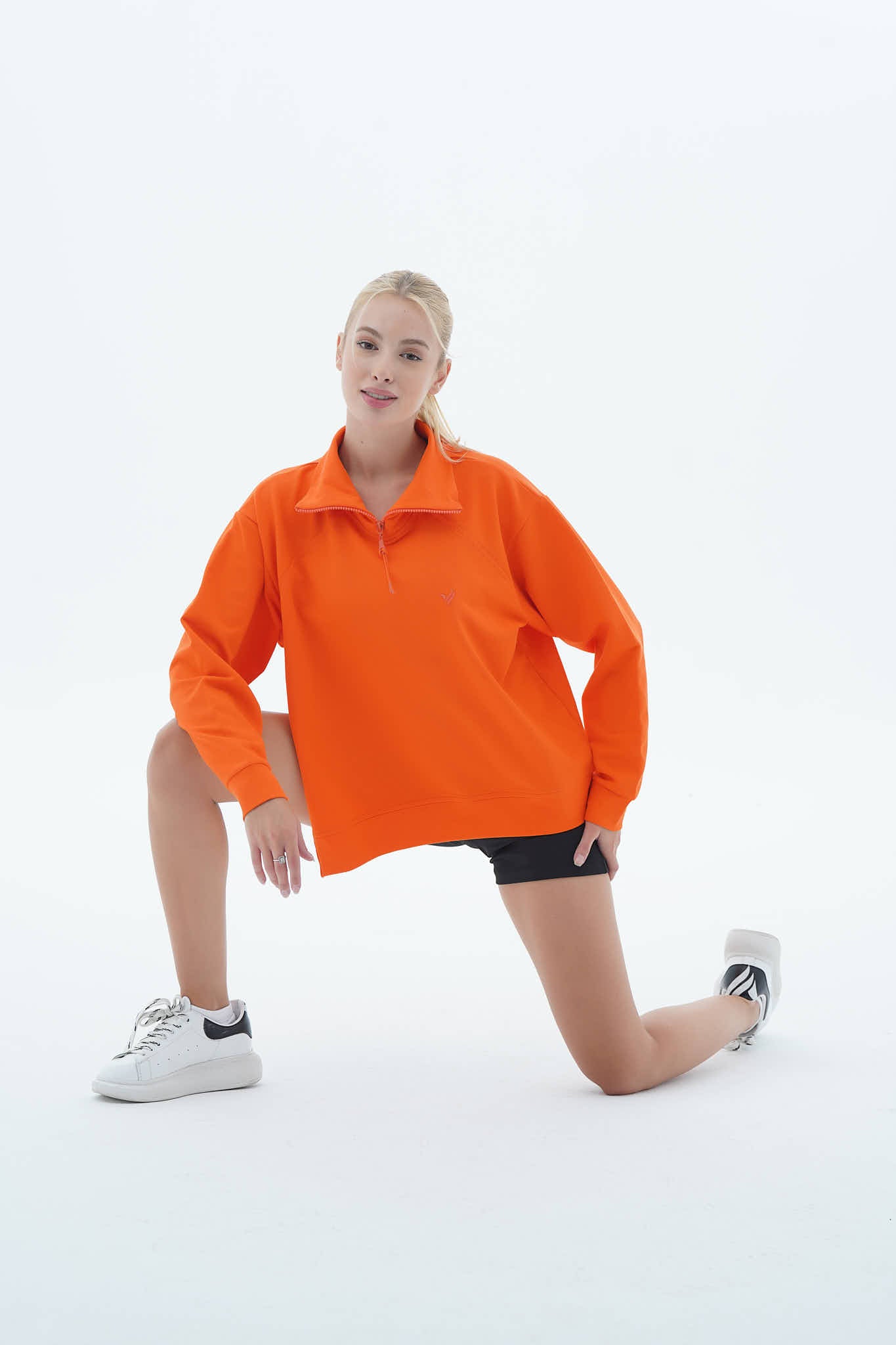 Daily Core - Turuncu Oversize Yarım Fermuarlı Crop Sweatshirt