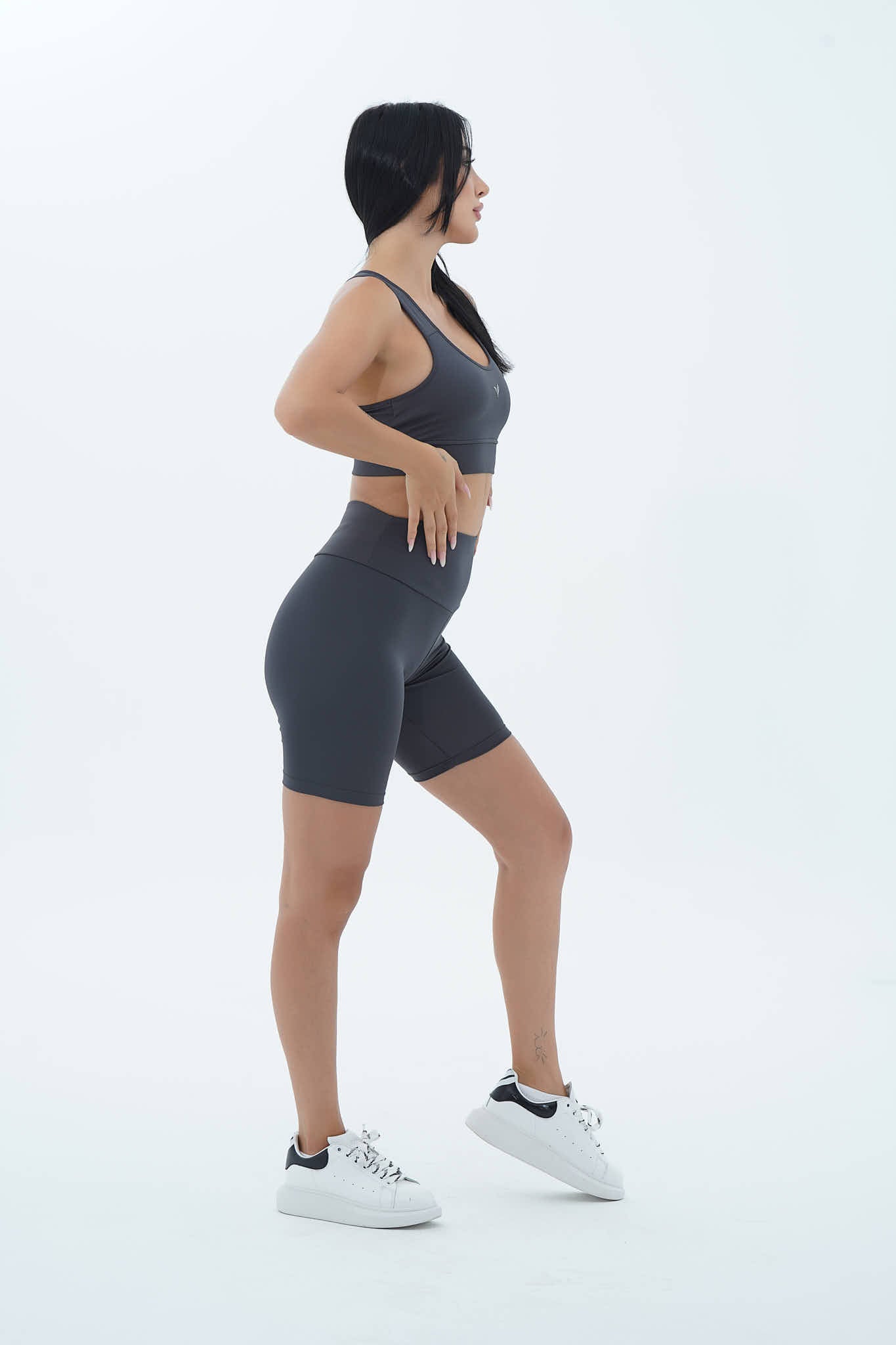 Aero Motion - Füme Yüksek Bel Push-Up Toparlayıcı Bisikletçi Taytı