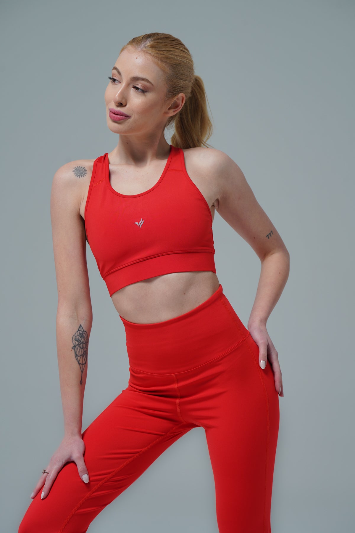 Aero Motion - Kırmızı Geniş Askılı Kaplı ve Destekli Spor Sütyeni