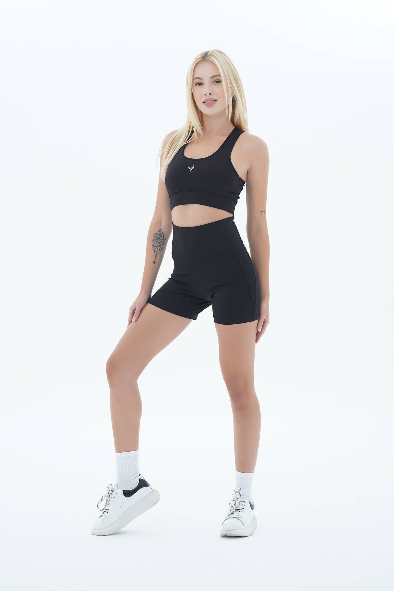 Aero Motion - Siyah Yüksek Bel Push-Up Toparlayıcı Şort Tayt